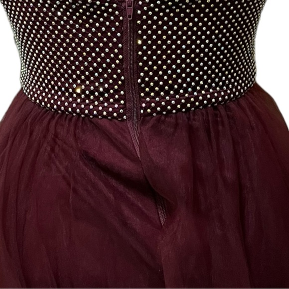 B. Darlin
Sleeveless Mini Dot Printed Bra Bodice Full Tulle Skirt Ball Gown 3/4 - Picture 8 of 13